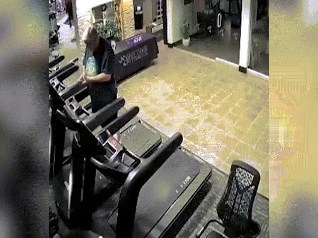 Ô tô - Clip: Thót tim đang tập gym, ô tô lao thẳng vào phòng tập