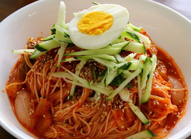 Top 10 best noodle dishes in the world, Vietnamese noodle soup is also on the list - 18