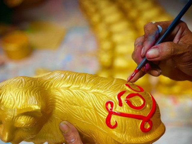 Tin tức trong ngày - "Đột nhập" làng gốm Lái Thiêu xem làm mèo vàng đón Tết