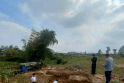 Pháp luật - Cuốc đất trồng rau, hoảng hốt phát hiện bộ xương người