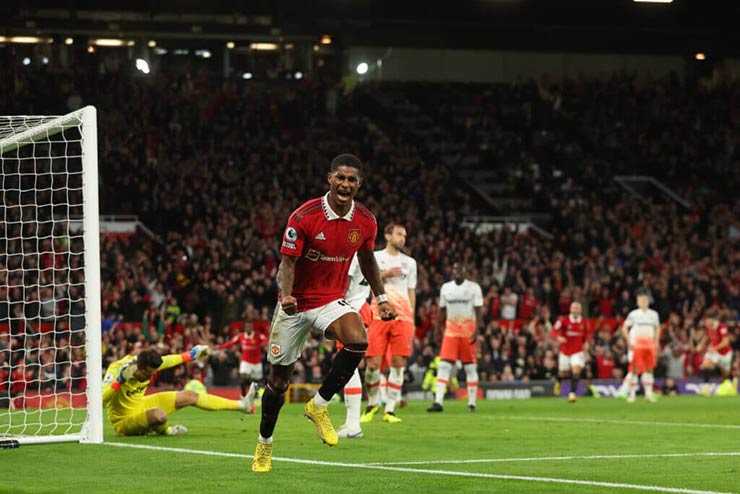 Rashford đang trở lại phong độ tốt, không quá bùng nổ nhưng đủ để MU tranh top 4, mà không cần đến sự "giúp đỡ" của CR7