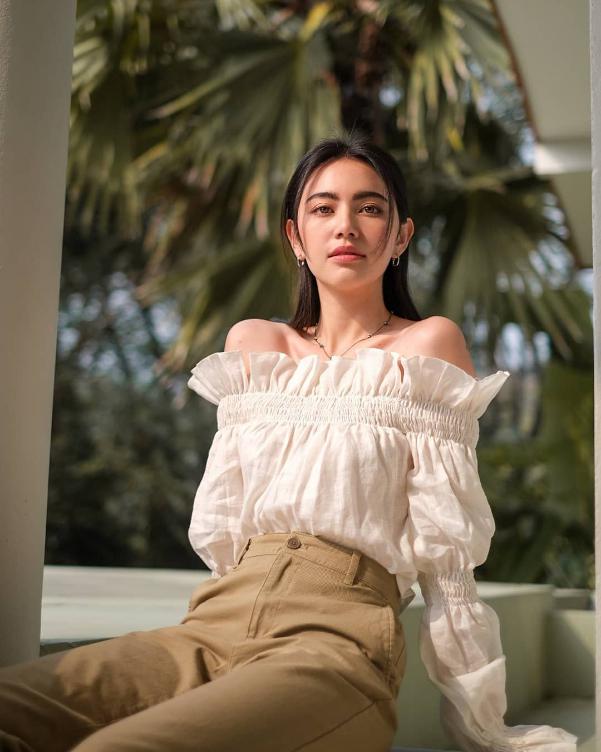 Mẹo mặc đồ đẹp cho cô nàng có vòng một khiêm tốn - 2