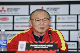 Họp báo ĐT Việt Nam đấu Myanmar: HLV Park Hang Seo sẽ xem bảng A để tính bán kết (AFF Cup)