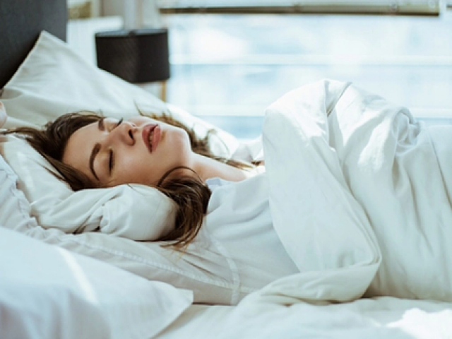 Bạn trẻ - Cuộc sống - Hốt hoảng sợ chồng phát hiện làm "chuyện ấy" với người khác trong mơ