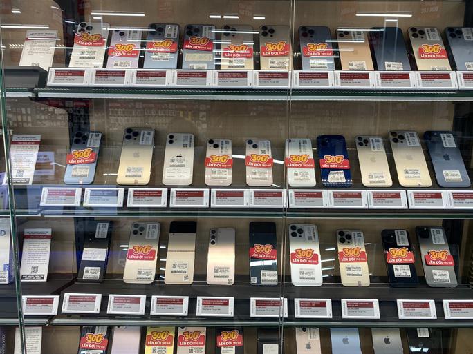 Giá bán iPhone đã qua sử dụng giảm mạnh