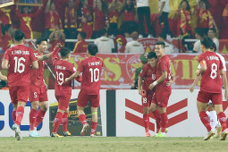 Bóng đá - Bảng xếp hạng AFF Cup: Việt Nam ung dung ngôi đầu, Malaysia vượt Singapore