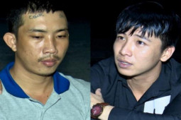 Pháp luật - Phát hiện “hàng trắng” khi kiểm tra ô tô di chuyển lúc 1h sáng