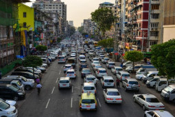 Kinh doanh - Nước có đội bóng đối đầu tuyển Việt Nam tối nay: Từng giàu có, nay thu nhập thấp hơn VN?