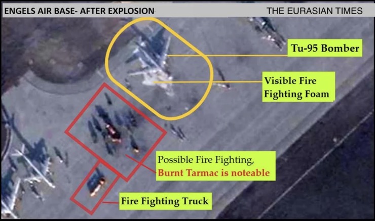 Một oanh tạc cơ Tu-95 của Nga bị hư hại trong vụ UAV tập kích sân bay vào ngày 5/12/2022.
