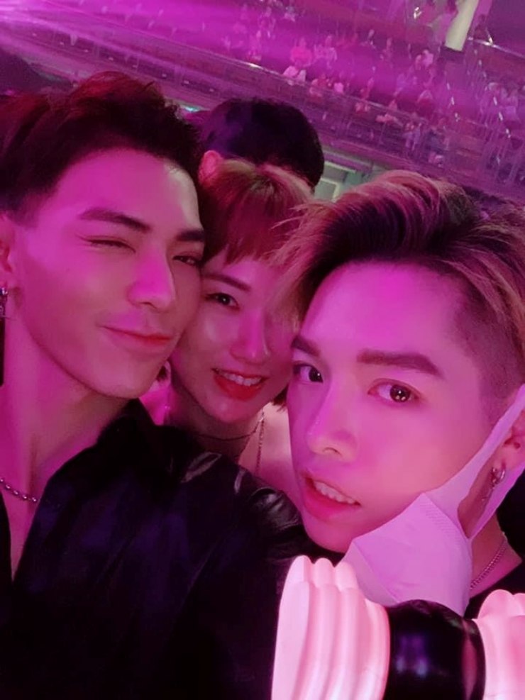 Hóa ra Ninh Dương Lan Ngọc, tân Hoa hậu VN cũng "trèo rào đu idol" cuồng nhiệt thế này - 3