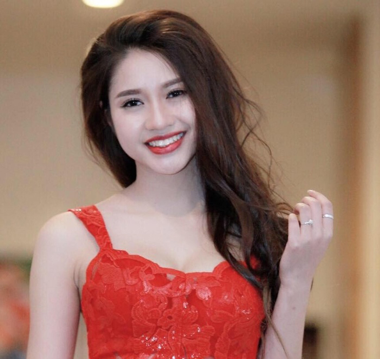 Nữ diễn viên sinh năm 1996&nbsp;từng chia sẻ việc bị không ít đạo diễn đưa ra đề nghị "đổi tình lấy vai diễn" nhưng cô từ chối.
