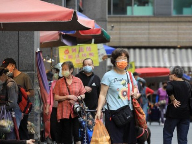 Thế giới - Kinh tế dư giả, Đài Loan (Trung Quốc) mừng tuổi cho toàn dân