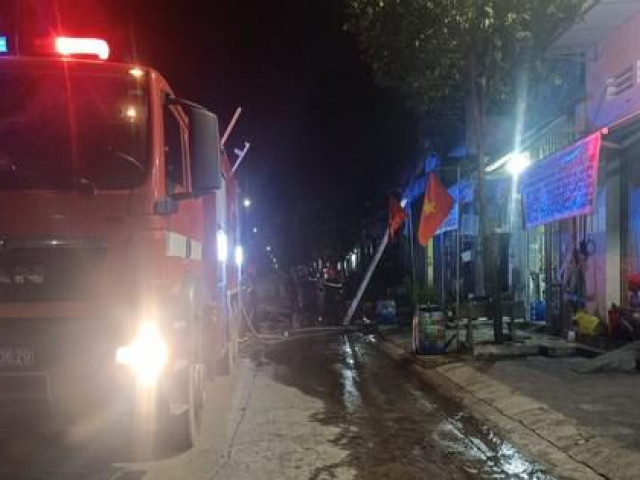 Tin tức trong ngày - Bình Dương: Đạp đổ xe máy rồi châm lửa đốt, cháy cả nhà