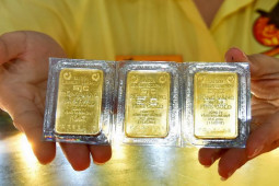 Giá vàng hôm nay 3/1: Bật tăng phiên đầu năm, chuyên gia dự đoán vàng sắp tăng kỉ lục