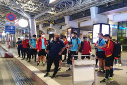 Bóng đá - ĐT Việt Nam hành quân "thần tốc" trong đêm đi Indonesia đấu bán kết AFF Cup