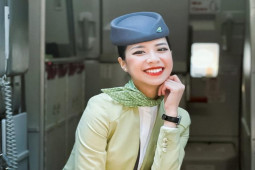 Làm đẹp - Không ăn kiêng, tập nhiều giờ, "tiếp viên trưởng Bamboo" vẫn có dáng "thắt đáy lưng ong"