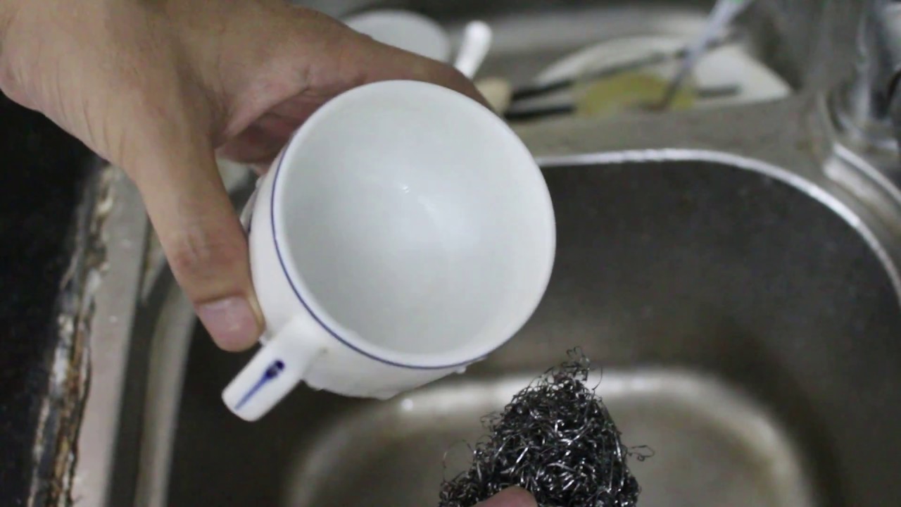 Mẹo hay đánh bay vết ố của trà và cà phê trên cốc chén ngày Tết - 2