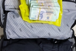 Một hành khách bỏ quên vali tiền ở sân bay Nội Bài
