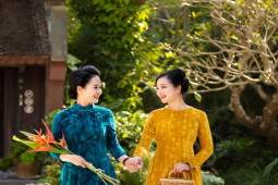 Bí quyết mặc đẹp - Vẻ đẹp của pháp phục khi tiết trời sang Xuân