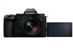 Thời trang Hi-tech - Panasonic tung máy ảnh hỗ trợ livestream cực "đỉnh"