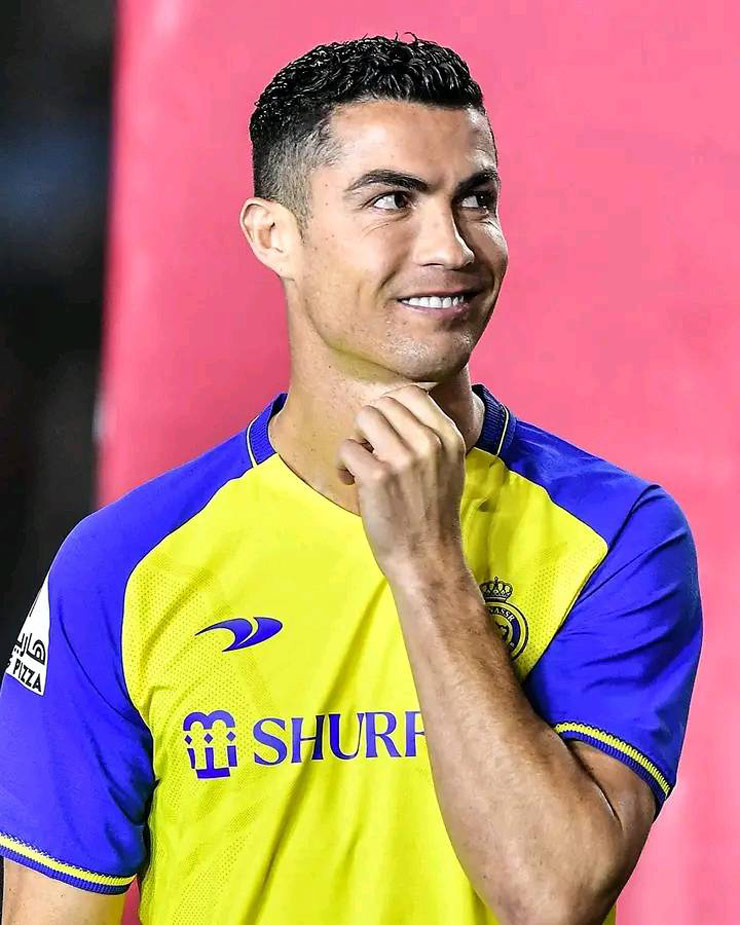 Ronaldo sát cánh cựu sao MU ở đội bóng giải Ả Rập, sắp đấu Messi và PSG - 1