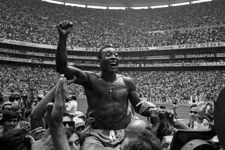 Niềm vui của Pele khi Brazil giành chiến thắng trong trận chung kết World Cup ngày 21/6/1970 ở Mexico