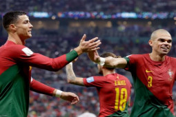 Tin mới nhất bóng đá trưa 6/1: Ronaldo mơ tái hợp Pepe, sắp ẵm 9 triệu euro