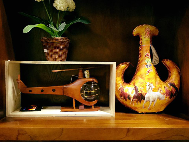 Góc phòng đặc biệt trong căn nhà mới chuyển tới của NSND Tự Long - 16