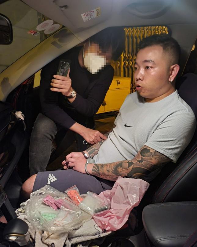 Đỗ Tuấn Hoàng Thịnh bị bắt quả tang với số ma túy lớn trên xe ô tô