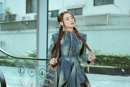 Thời trang - Chiếc váy "chắp vá" giá 59,9 triệu đồng của Nhã Phương có gì đặc biệt?