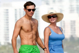 Đàn ông - Khi các tỷ phú và doanh nhân để lộ ngực trần: Con rể ông Donald Trump cuốn hút nhất?