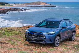 Tin tức ô tô - Toyota Corolla Cross có thêm màu và trang bị mới tại Việt Nam