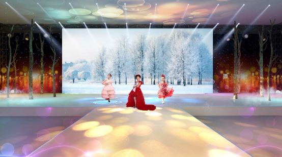 Sân khấu rộng và sàn runway tạo nên một không gian của khu rừng mộng mơ