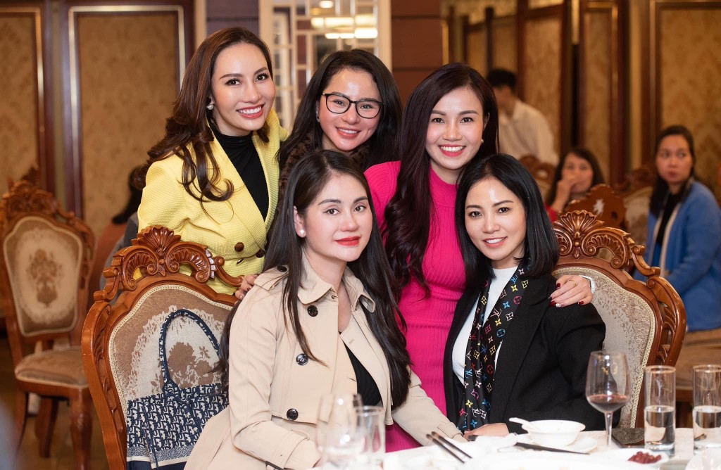 Vợ doanh nhân xinh đẹp, giỏi giang của “Sao mai” Tuấn Anh - 3