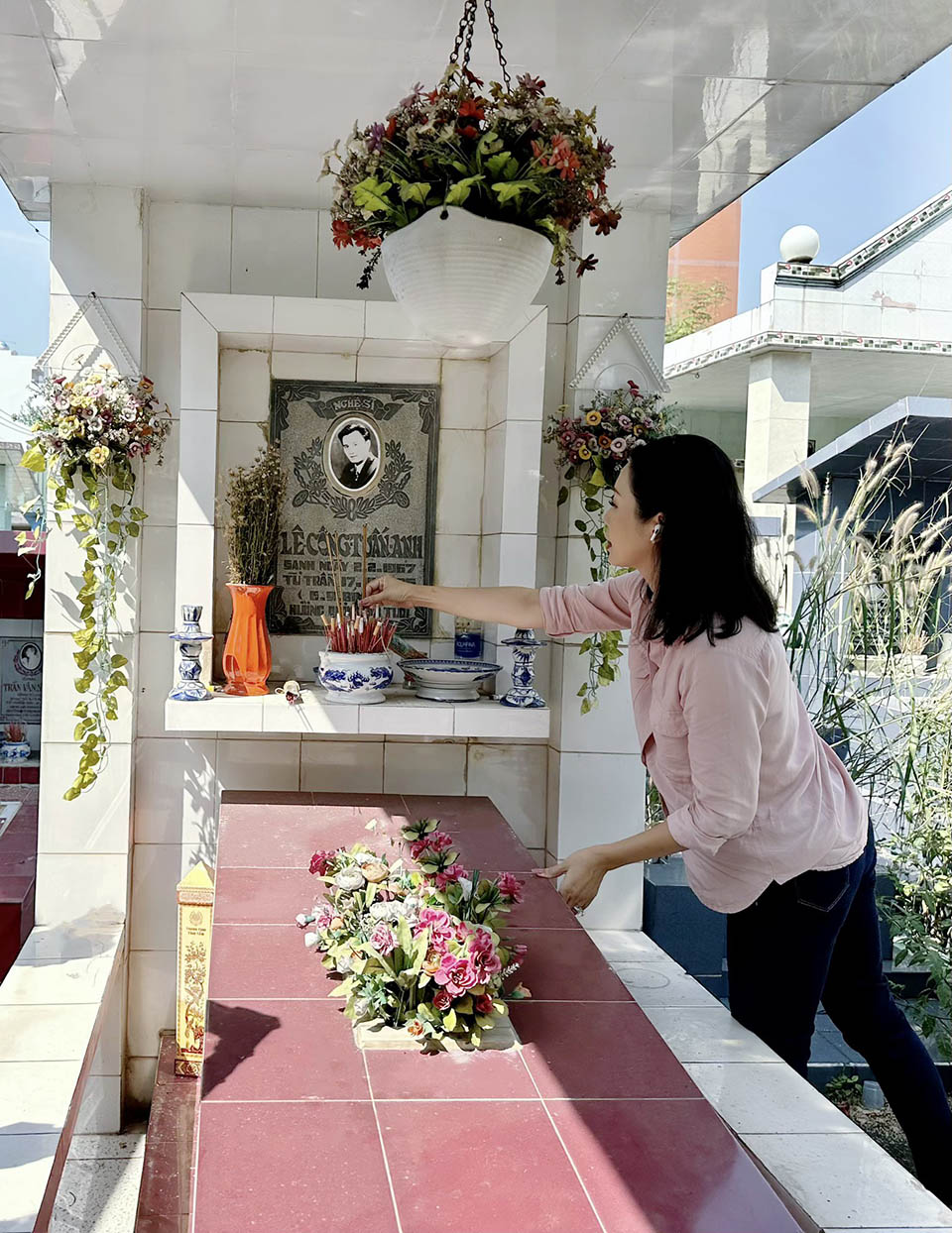 NSƯT Trịnh Kim Chi tu sửa chùa Nghệ Sĩ hơn 200 triệu - 4