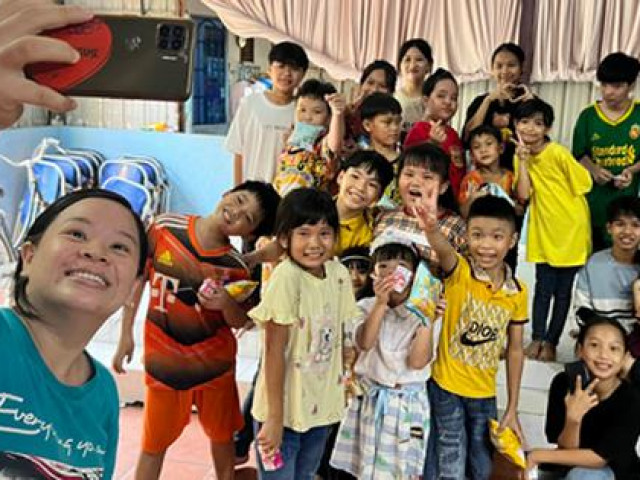 Tin tức trong ngày - Xóm Việt kiều bên "cầu Sài Gòn"