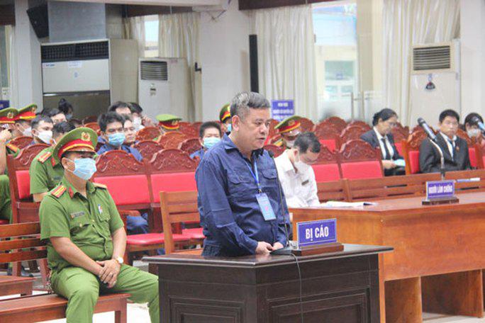 Bị cáo Ngô Văn Thụy, cựu đội trưởng chống buôn lậu. Ảnh: Nguyễn Tuấn