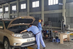 Tin tức trong ngày - Loạt đăng kiểm viên biệt phái TPHCM bất ngờ... nghỉ phép