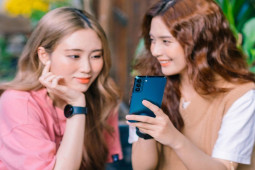 Thời trang Hi-tech - Samsung liệu có chao đảo trước biến động kinh tế?