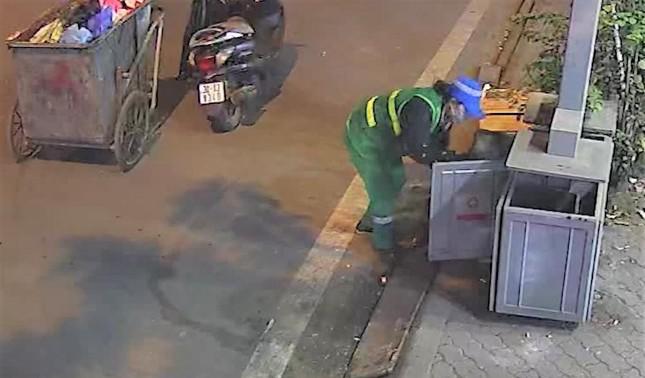 Tại quận Đống Đa, công ty TNHH Một thành viên Môi trường Đô thị Hà Nội (URENCO 4) là đơn vị thực hiện nhiệm vụ thu gom rác