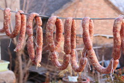 Ẩm thực - Công thức làm lạp xưởng bất bại của người Trung Quốc