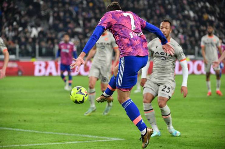 Dự bị Chiesa giúp Juventus có thêm 1 chiến thắng sát nút nữa