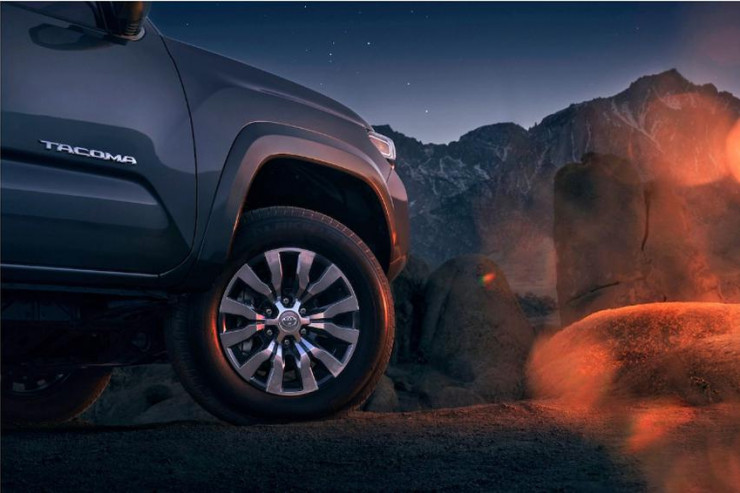 Toyota Tacoma TRD Pro 2023 với giá cơ bản là 46.685 USD. Ảnh: Motorbiscuit.