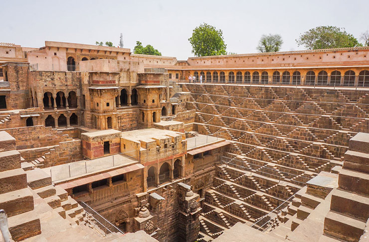 Hiện nay, Chand Baori ngày càng được nhiều người biết tới hơn. Công trình ngoạn mục này khiến cho du khách trầm trồ kinh ngạc trước tài năng của người cổ đại.
