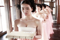 Làm đẹp - “Kẻ thù của Song Hye Kyo” đẹp hơn nhờ tắm thải độc cơ thể