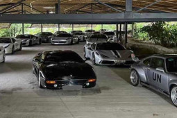 Ngắm xe - Ông Đặng Lê Nguyên Vũ "tậu" Ferrari 458 Italia độ thân rộng