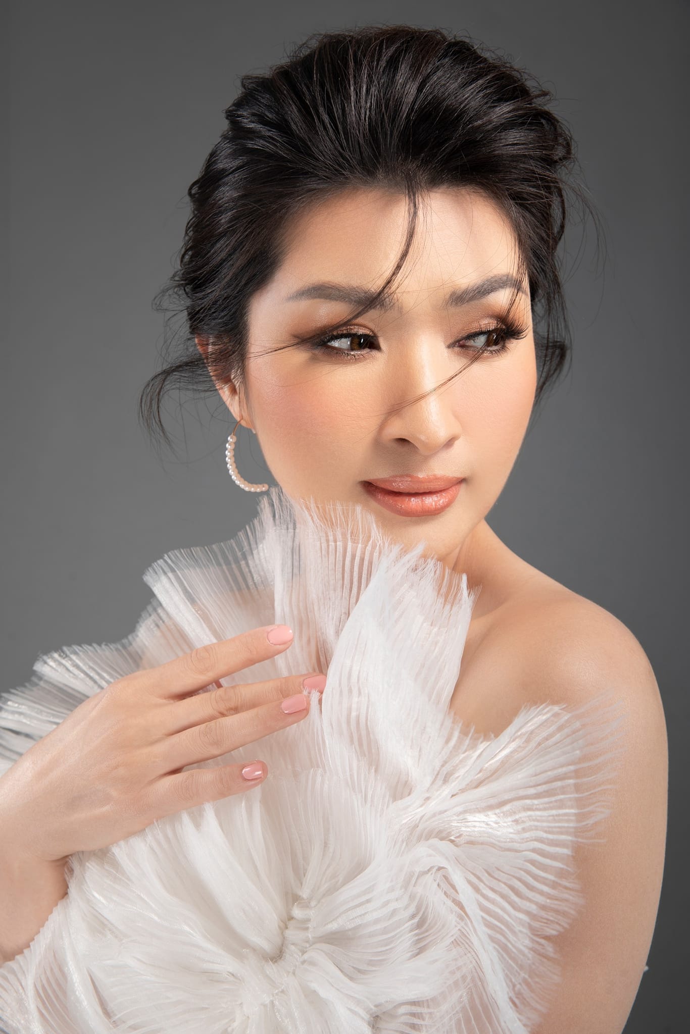 Ca sĩ Nguyễn Hồng Nhung từng chới với vì scandal, &#34;trốn&#34; showbiz Việt qua Mỹ giờ ra sao? - 1