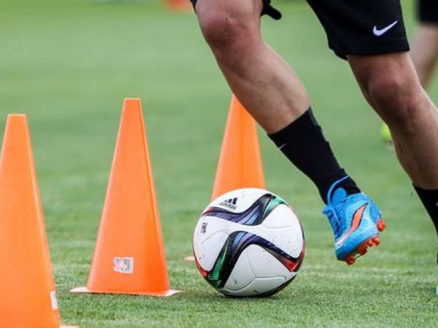 Sức khỏe đời sống - Trước và sau thi đấu, cầu thủ bóng đá thường ăn những món ăn gì để phục hồi thể lực?