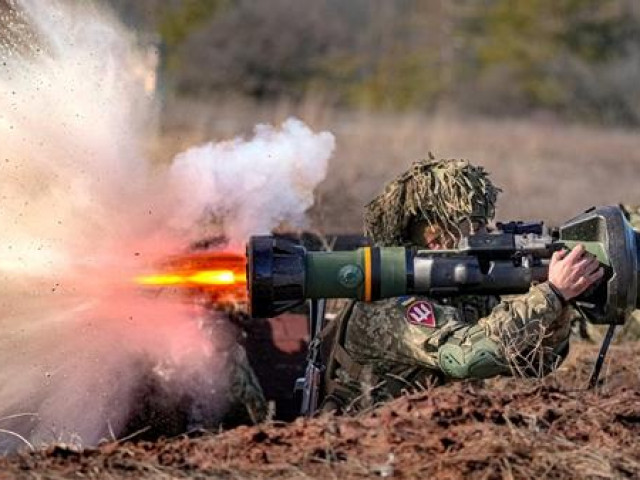 Thế giới - Ukraine vừa tố EU cấp vũ khí "hết hạn", Pháp lại giục Đức cấp siêu tăng Leopard