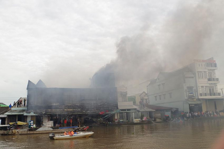 Vụ cháy cửa hàng Út Đồng Tiến do thợ hàn Giang Quang Vinh gây ra ngày 16-12-2019. Ảnh: NGUYỄN QUỐC